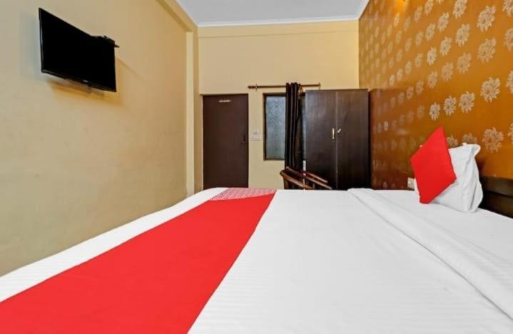 The Hotel Grace Place Inn New Delhi Ngoại thất bức ảnh