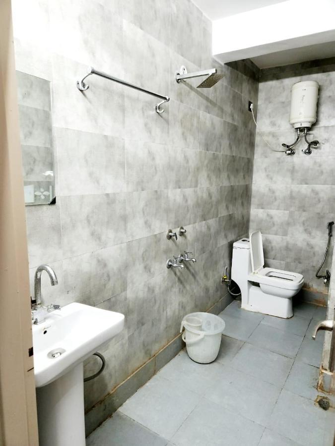 The Hotel Grace Place Inn New Delhi Ngoại thất bức ảnh